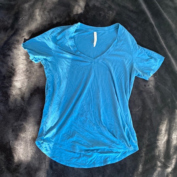 2/$15 Aritzia blue tshirt. Babaton brand - Picture 1 of 3